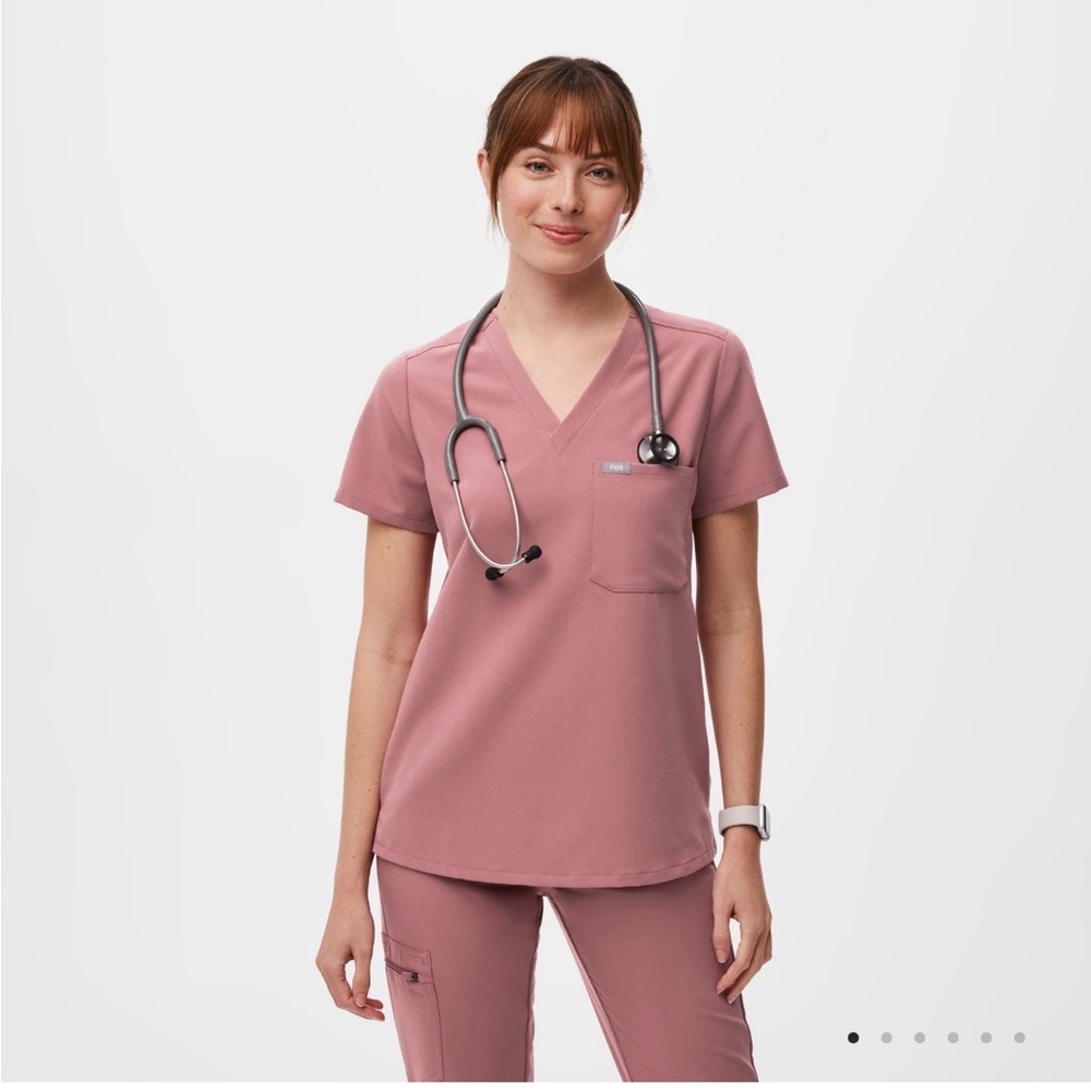 Free- Figs maybe Catrina scrub top